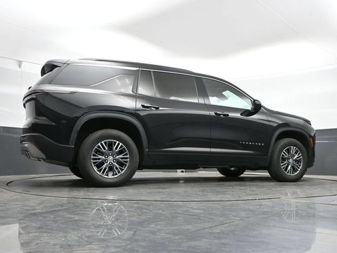 Used 2024 Chevrolet Traverse LT AWD/4WD image 46