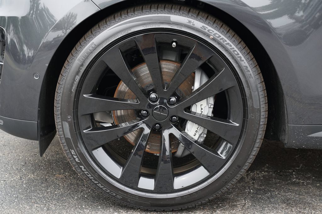 New 2026 Land Rover Range Rover Sport SE AWD/4WD image 8