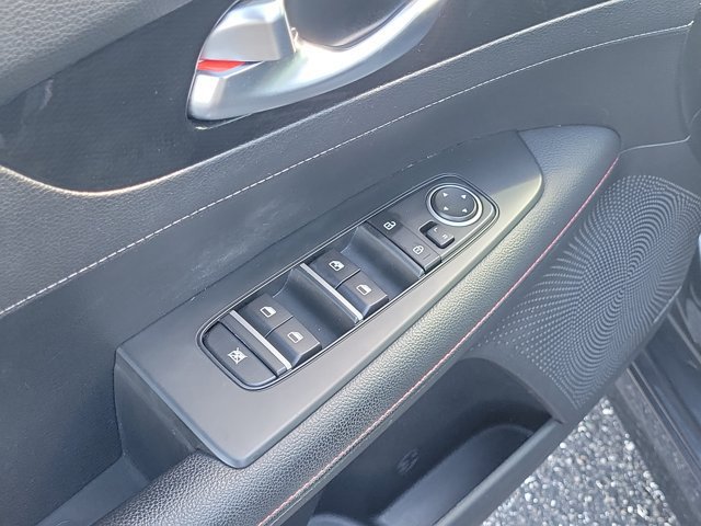 Used 2022 Kia Forte GT FWD image 17