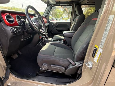 Used 2020 Jeep Gladiator Rubicon w/ Trailer Tow Package AWD/4WD image 14