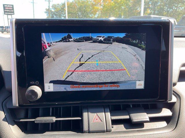 Used 2025 Toyota RAV4 XLE AWD/4WD image 14