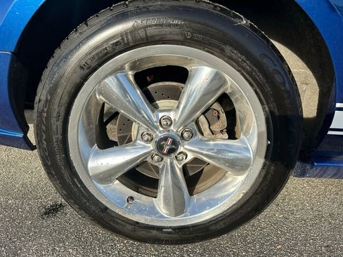 Used 2009 Ford Mustang GT Premium image 32