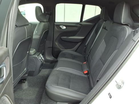 Certified 2023 Volvo XC40 Recharge Ultimate w/ Protection Package Premier AWD/4WD image 11