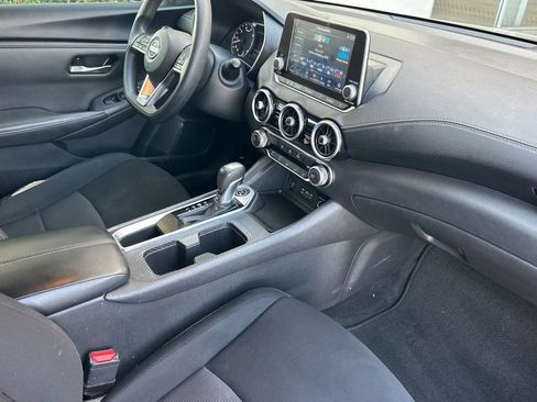 Used 2024 Nissan Sentra SV FWD image 15