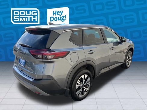 Used 2023 Nissan Rogue SV image 6
