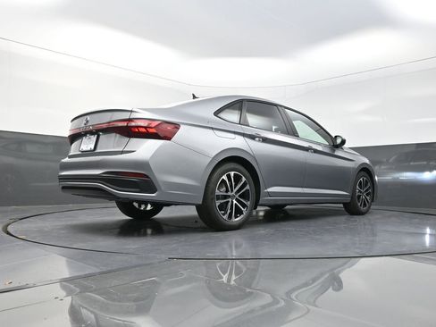Used 2026 Volkswagen Jetta Sport FWD image 29