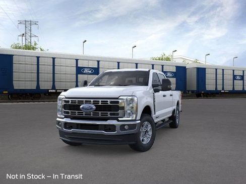 New 2026 Ford F250 XLT w/ FX4 Off-Road Package image 3