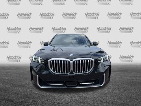 Certified 2024 BMW X5 xDrive40i w/ Premium Package AWD/4WD image 3