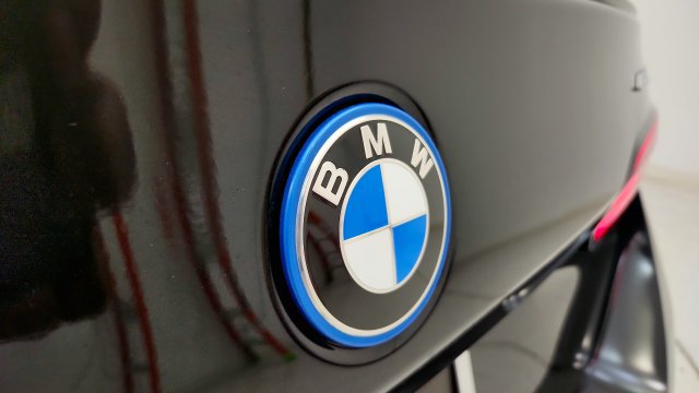 Used 2027 BMW i5 eDrive40 w/ M Sport Package RWD image 34