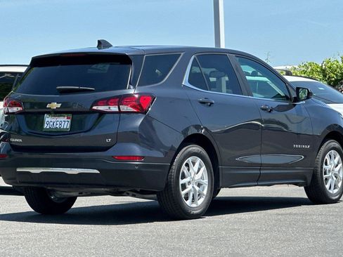 Used 2023 Chevrolet Equinox LT w/ LPO, Floor Liner Package FWD image 4