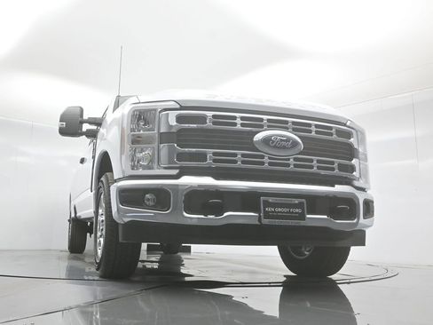 New 2026 Ford F350 XLT RWD image 42
