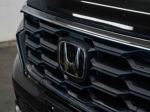 Used 2025 Honda Pilot EX-L image 8