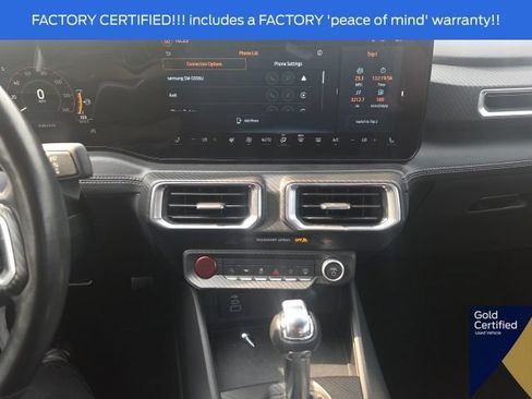 Used 2025 Ford Mustang Premium RWD image 31