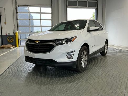 Used 2020 Chevrolet Equinox LT FWD image 2