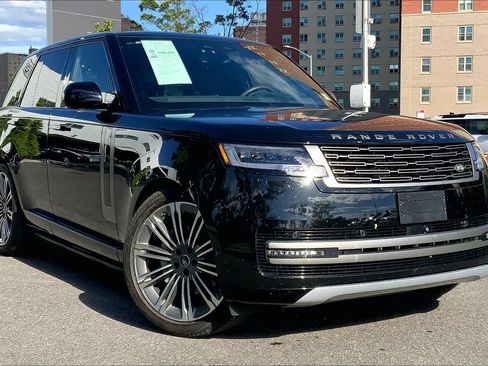 Used 2024 Land Rover Range Rover SE AWD/4WD image 7