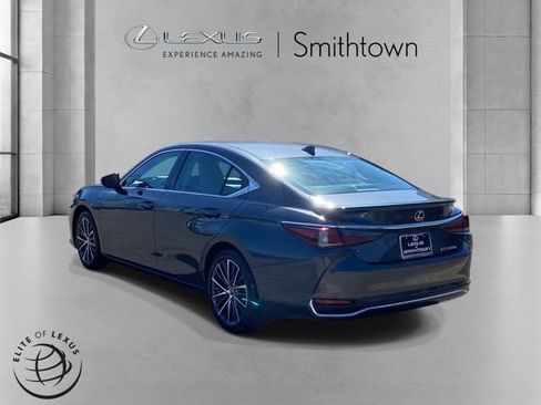 Used 2023 Lexus ES 300h w/ Premium Package image 7