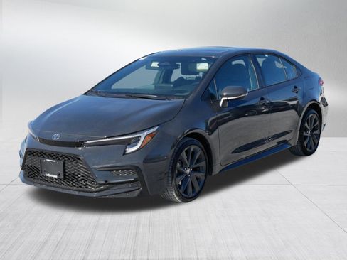 Certified 2024 Toyota Corolla SE image 3