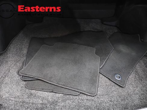 Used 2023 Toyota Corolla LE w/ Carpet Mat Package (TMS) FWD image 9