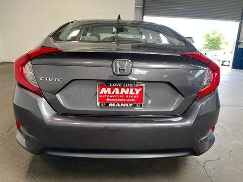 Used 2018 Honda Civic EX image 4