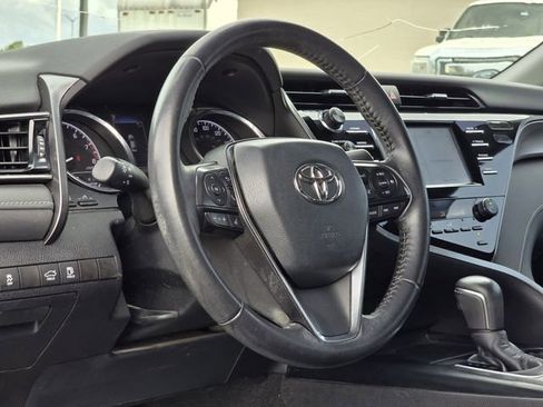 Used 2019 Toyota Camry SE FWD image 22