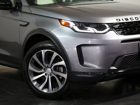 Used 2023 Land Rover Discovery Sport SE image 8