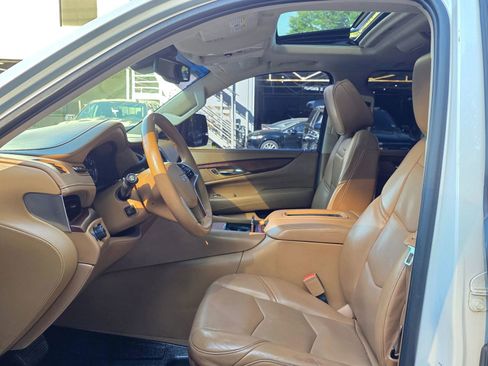 Used 2016 Cadillac Escalade ESV Platinum image 11