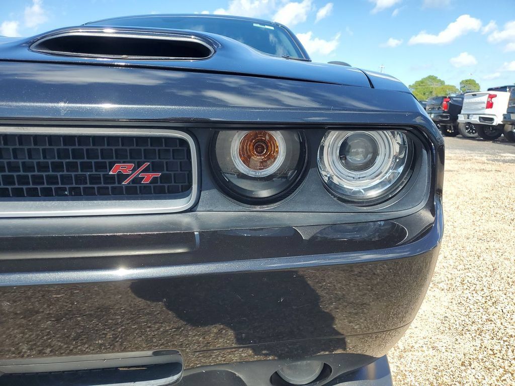 Used 2009 Dodge Challenger R/T RWD image 24