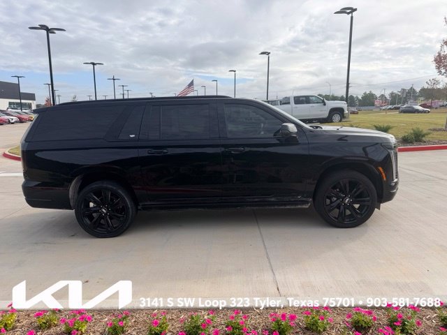 Used 2025 Cadillac Escalade ESV Sport w/ Touring Package AWD/4WD image 13