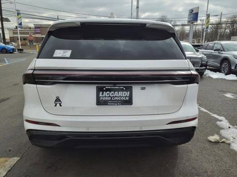 New 2024 Lincoln Nautilus Premier w/ Equipment Group 102A image 5