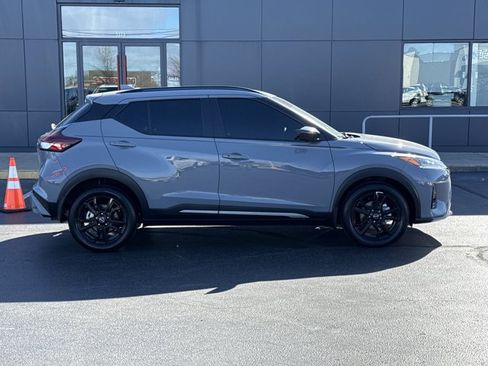 Certified 2023 Nissan Kicks SR image 2