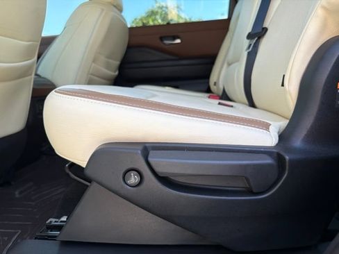 Used 2026 Nissan Pathfinder Platinum w/ Cargo Package FWD image 32