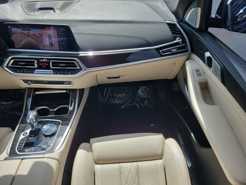 Used 2021 BMW X7 M50i AWD/4WD image 18