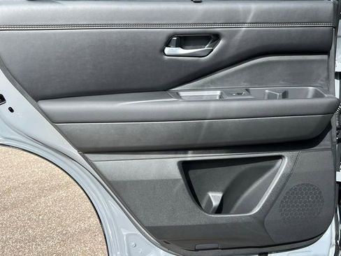 New 2026 Nissan Pathfinder Platinum image 42