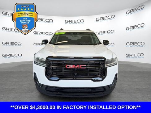 Used 2023 GMC Acadia SLT w/ Elevation Edition FWD image 2