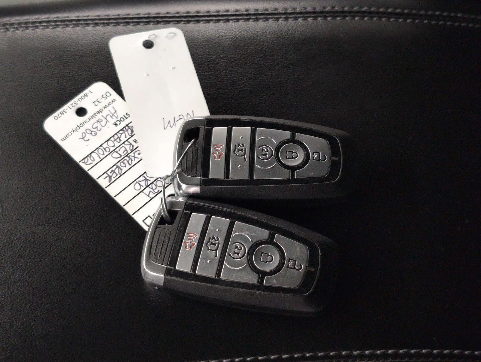 Used 2024 Ford Explorer XLT w/ Equipment Group 202A AWD/4WD image 27