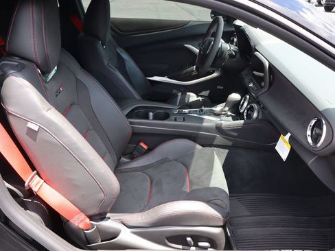 Used 2024 Chevrolet Camaro ZL1 RWD image 20