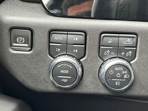 Used 2022 GMC Sierra 1500 Elevation w/ Elevation Premium Package image 35