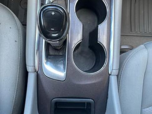 Used 2017 Chevrolet Malibu LT w/ LPO, Convenience Package 2 image 24