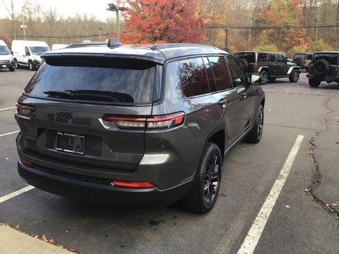 New 2025 Jeep Grand Cherokee L Limited image 7