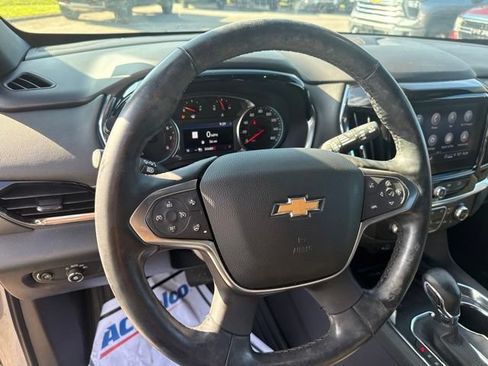 Used 2023 Chevrolet Traverse LT w/ LT Premium Package AWD/4WD image 16