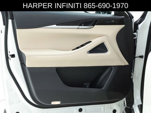 Used 2023 INFINITI QX60 Sensory w/ Cargo Package AWD/4WD image 19