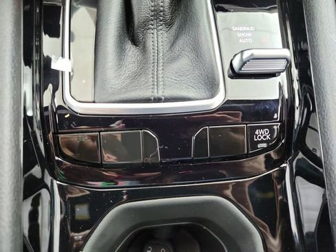 New 2026 Jeep Compass Latitude image 18