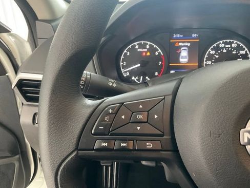 Used 2025 Nissan Altima 2.5 S FWD image 9