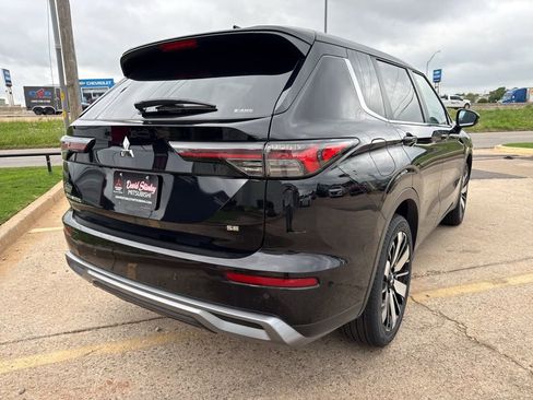 New 2026 Mitsubishi Outlander SE AWD/4WD image 4