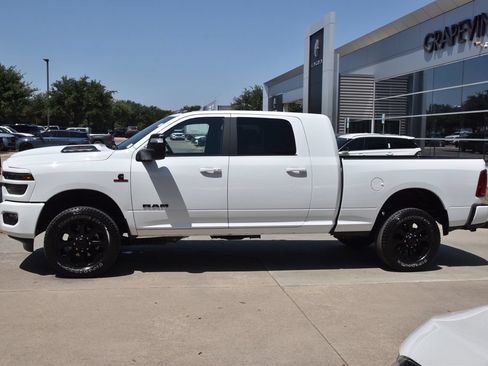 Used 2025 RAM 2500 Laramie w/ Night Edition AWD/4WD image 12