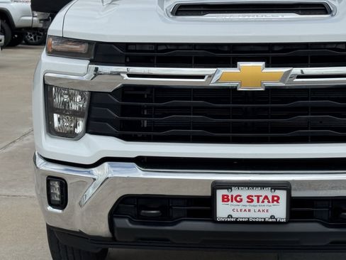 Used 2025 Chevrolet Silverado 2500 LT w/ Convenience Package image 6