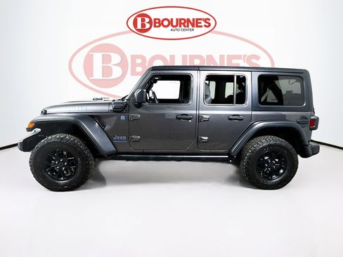 Used 2024 Jeep Wrangler Unlimited AWD/4WD image 5