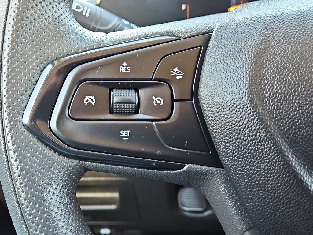 Used 2025 Chevrolet TrailBlazer LT AWD/4WD image 21