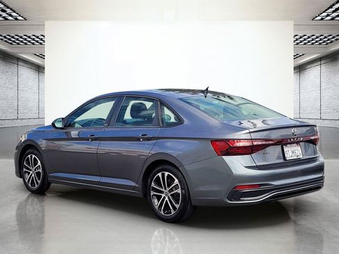 Certified 2025 Volkswagen Jetta Sport FWD image 9