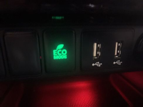 Used 2022 Mitsubishi Eclipse Cross LE image 16